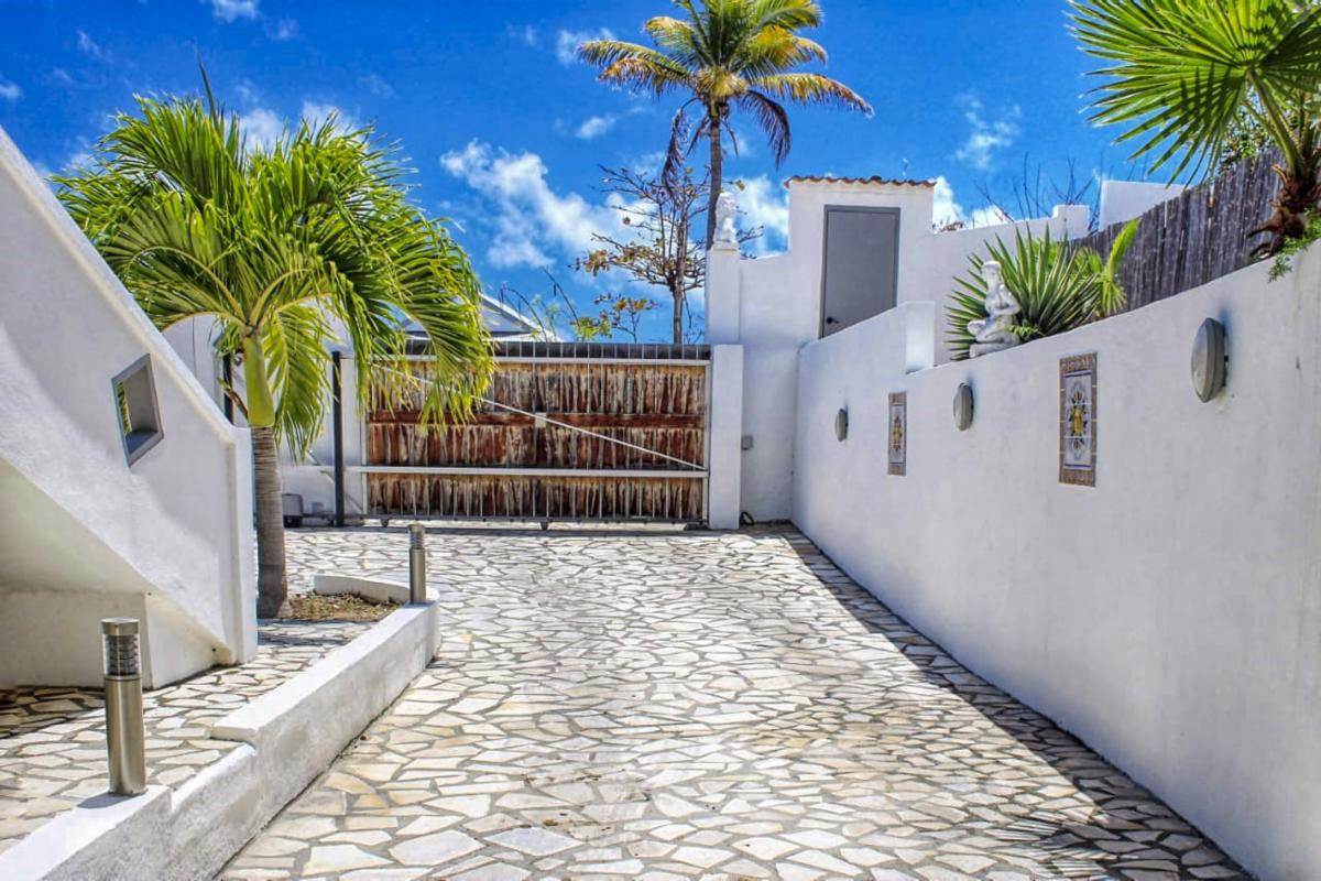 A louer villa Orientale Saint Martin-parking-3